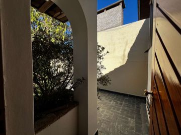 VENTA CASA DE DISEÑO + PARQUE + LOTE EXCEPCIONAL