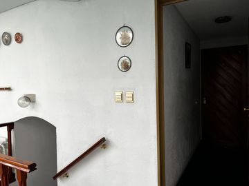 VENTA CASA DE DISEÑO + PARQUE + LOTE EXCEPCIONAL