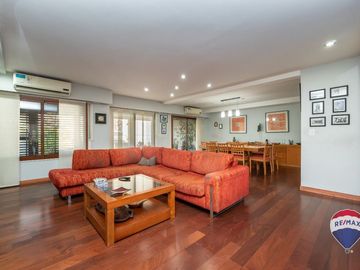Venta casa 4 amb ascensor pileta Parque Patricios