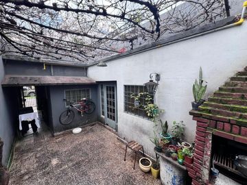 VENTA CASA 4 AMBIENTES   MORÓN APTO CREDITO