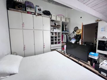 VENTA CASA 4 AMBIENTES   MORÓN APTO CREDITO