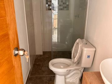 APARTAMENTO TERCER PISO CON ASCENSOR EN VENTA EN EL CARMEN DE VIBORAL (sector Campo Alegre)