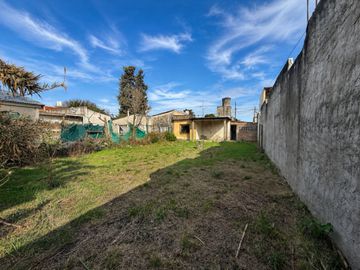 CASA VENTA MERLO APTA CREDITO COCHERA PARQUE