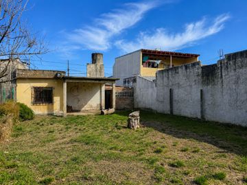CASA VENTA MERLO APTA CREDITO COCHERA PARQUE