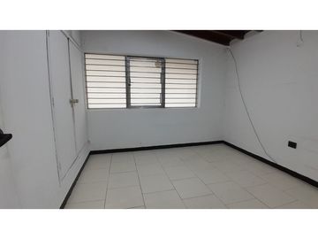 Casa - Local en Arriendo, AV. 33, Medellín 220 m2