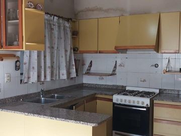 VENTA CASA 5 AMB C/DEPOSITO AP CREDITO EN HAEDO