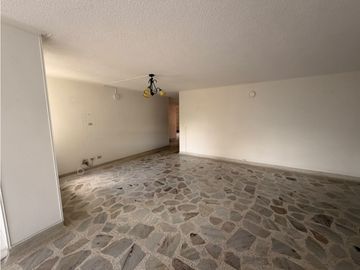 VENTA DE APARTAMENTO EN LAURELES RANGO 9