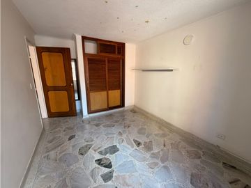 VENTA DE APARTAMENTO EN LAURELES RANGO 9