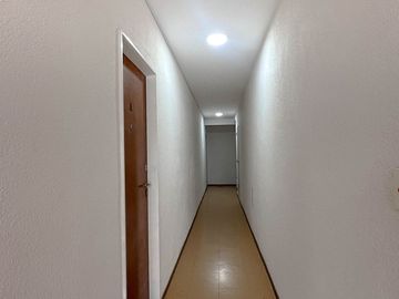 ALQUILER departamento 2 amb La Perla luminoso