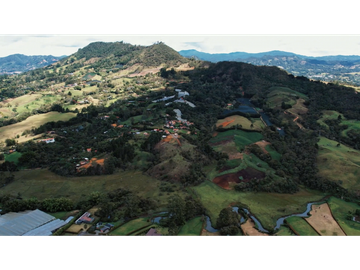 Venta de lote en El Carmen de Viboral cerca de Llanogrande 21000m2