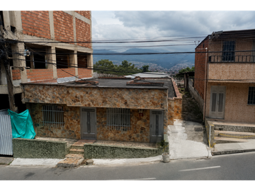 Casa lote Itagüí sector suramericana