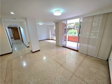 Apartamento en venta en Laureles