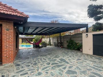 Venta Casa 5 amb en Caisamar c/ piscina y quincho