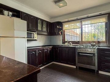 Venta Casa 5 amb en Caisamar c/ piscina y quincho