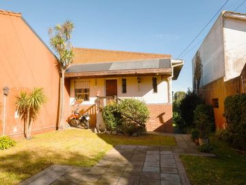 Venta 2 Casas en block en lomas de Stella Maris