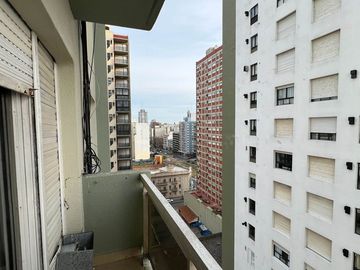 ALQUILER departamento 3 ambientes con cochera