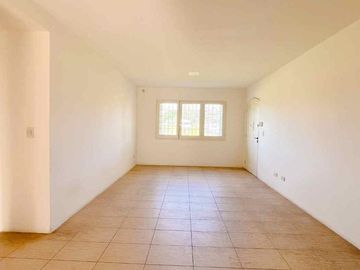 Venta Casa 3 ambientes apto credito Barrio Alfar