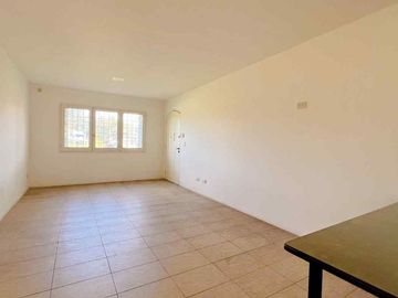 Venta Casa 3 ambientes apto credito Barrio Alfar
