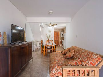 VENTA CASA MAS DPTO EN BLOCK SANTA CLARA DEL MAR