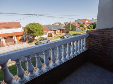 VENTA CASA MAS DPTO EN BLOCK SANTA CLARA DEL MAR