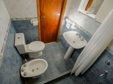 VENTA CASA MAS DPTO EN BLOCK SANTA CLARA DEL MAR