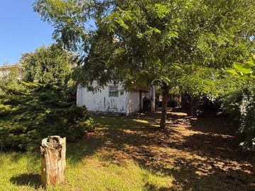 VENTA CASA 3 AMBIENTES ALPINA CON PARQUE