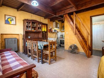 VENTA CASA 3 AMBIENTES ALPINA CON PARQUE
