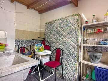 venta casa 3 ambientes jardin + dto 2 amb. permuta