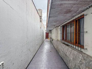 venta casa 3 ambientes jardin + dto 2 amb. permuta