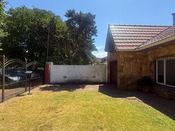 VENTA CASA 5 AMBIENTES CONSTITUCIÓN PILETA QUINCHO