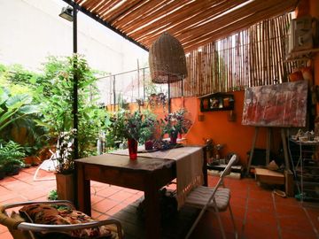 VENTA DEPTO DOS AMBIENTES CON PATIO APTO CREDITO