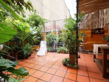 VENTA DEPTO DOS AMBIENTES CON PATIO APTO CREDITO