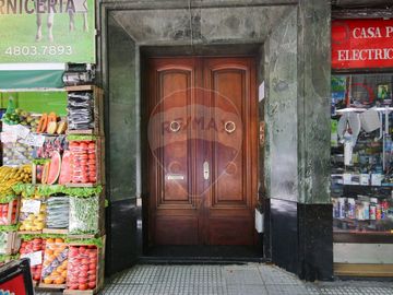 VENTA DEPTO DOS AMBIENTES CON PATIO APTO CREDITO