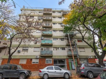 VENTA 3 AMBIENTES CON BALCON AL FRENTE VERSALLES