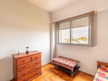 VENTA 3 AMBIENTES CON BALCON AL FRENTE VERSALLES