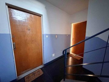 VENTA 3 AMB BALCON AL FRENTE VELEZ SARSFIELD
