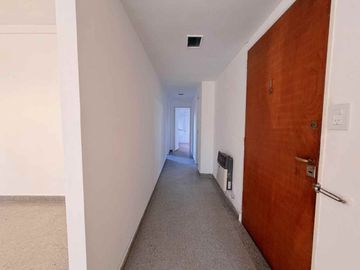 VENTA 3 AMB BALCON AL FRENTE VELEZ SARSFIELD