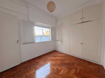 VENTA 3 AMB BALCON AL FRENTE VELEZ SARSFIELD