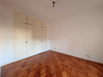 VENTA 3 AMB BALCON AL FRENTE VELEZ SARSFIELD