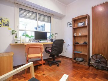 SEMIPISO DE 4 AMB.  C/COCHERA, FRENTE EN BELGRANO