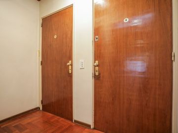 SEMIPISO DE 4 AMB.  C/COCHERA, FRENTE EN BELGRANO