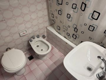 VENTA MONOAMBIENTE  Y BAULERA RETIRO