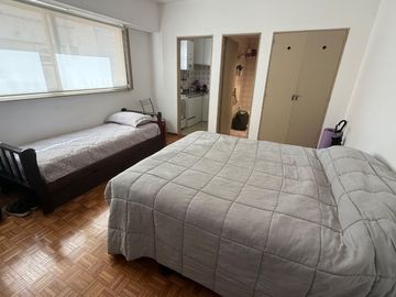 VENTA MONOAMBIENTE  Y BAULERA RETIRO