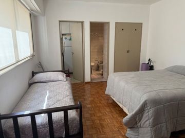 VENTA MONOAMBIENTE  Y BAULERA RETIRO