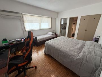 VENTA MONOAMBIENTE  Y BAULERA RETIRO