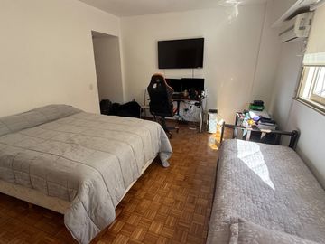 VENTA MONOAMBIENTE  Y BAULERA RETIRO