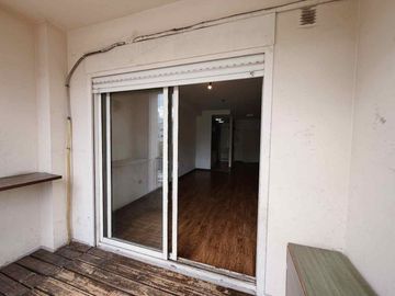 VENTA 3 AMB CON BALCON Y COCHERA BARRIO FLORES