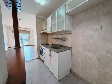 VENTA 3 AMB CON BALCON Y COCHERA BARRIO FLORES