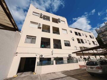 VENTA 3 AMB CON BALCON Y COCHERA BARRIO FLORES