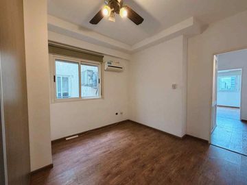 VENTA 3 AMB CON BALCON Y COCHERA BARRIO FLORES
